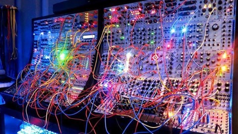 モジュラーシンセを買う奴は曲を作る気がない